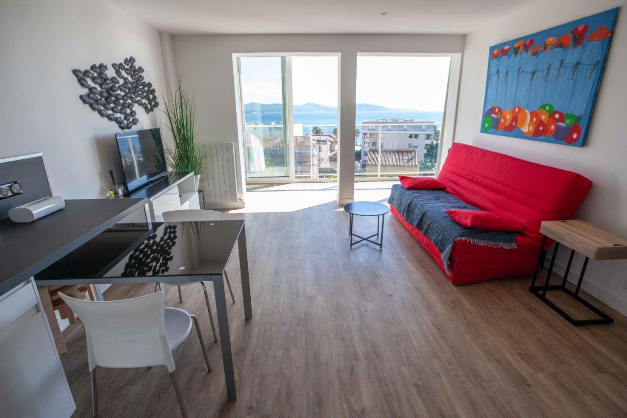 Tres Beau T2 Climatise Refait A Neuf, Vue Mer Panoramique Exceptionnelle A 120M A Pied De La Plage La Ciotat Exterior photo